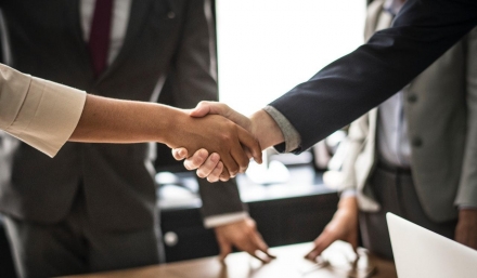 SITESSCH Sindicato fecha Convenção Coletiva de Trabalho 2020/2021 com aumento real de salário O Sindicato dos Trabalhadores em Estabelecimentos de Serviços de Saúde de Chapecó e Região, informa a toda categoria que...